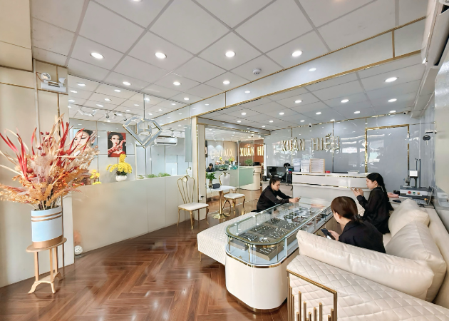 Đội ngũ tư vấn chuyên nghiệp hoạt động 24/7
