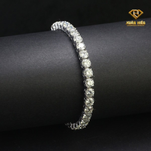 tu-tin-nang-tam-phong-cach-cung-lac-tay-nha-xuan-hieu