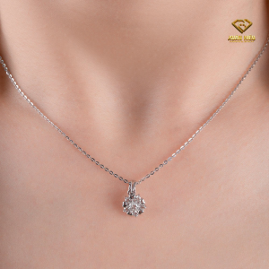 tu-tin-nang-tam-phong-cach-cung-day-chuyen-nha-xuan-hieu