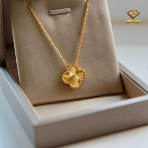 nen-mang-trang-suc-gi-vao-dip-tet-de-mang-lai-may-man