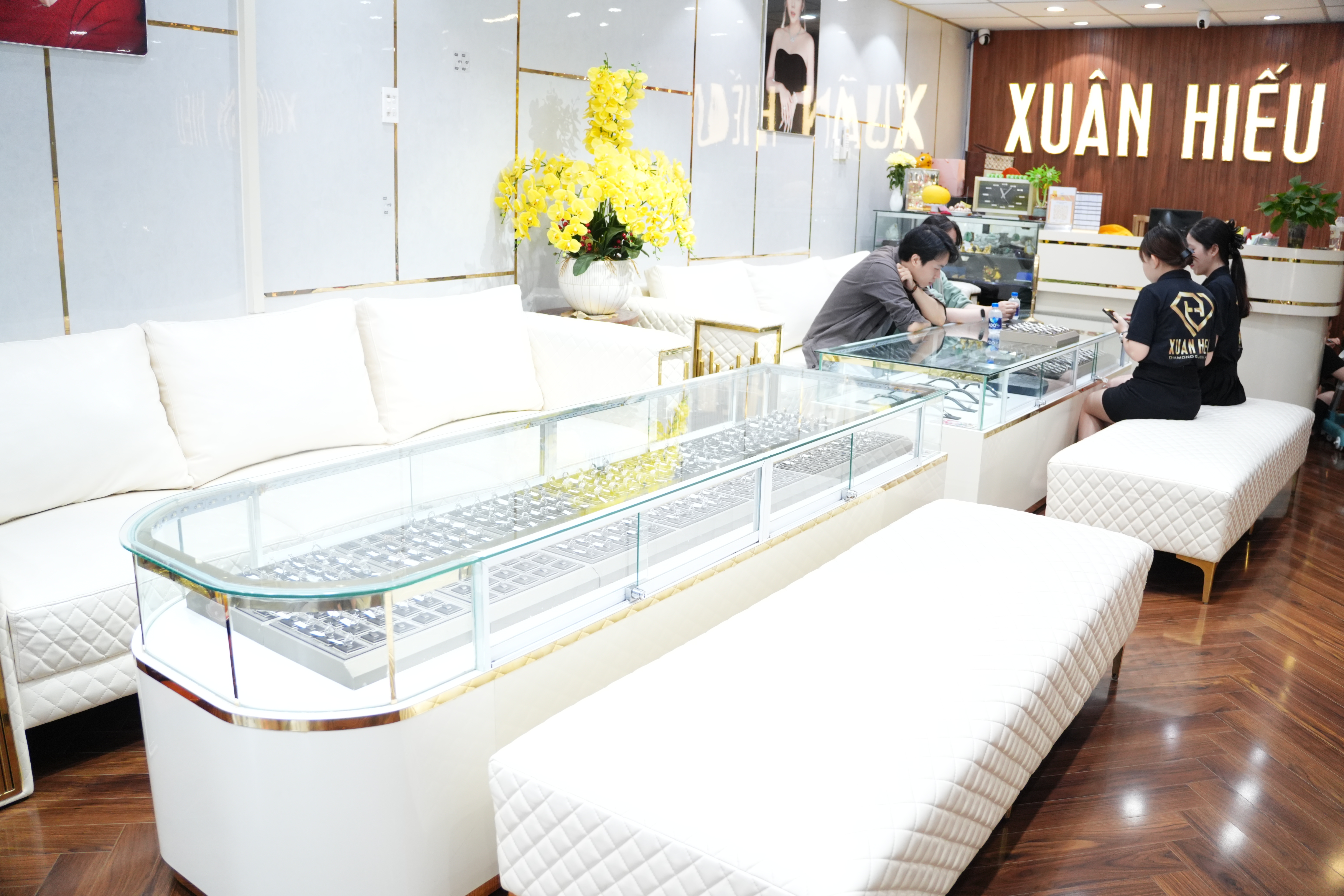 Xuân Hiếu Diamonds - Jewelry cam kết thua mua trang sức kim cương và vàng uy tín